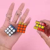 Gantungan Kunci Puzzle Dadu 3 x 3 x 3 cm dengan Bahan Karet — 2