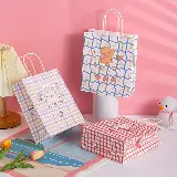 Paperbag Karakter Kartun Beruang Lucu Hampers Bahan Karton Sampul — 4