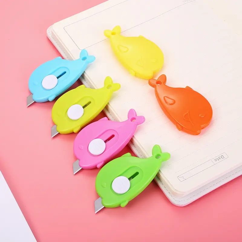 Pisau Cutter Mini Karakter Lucu Travel Portable Mudah Digunakan