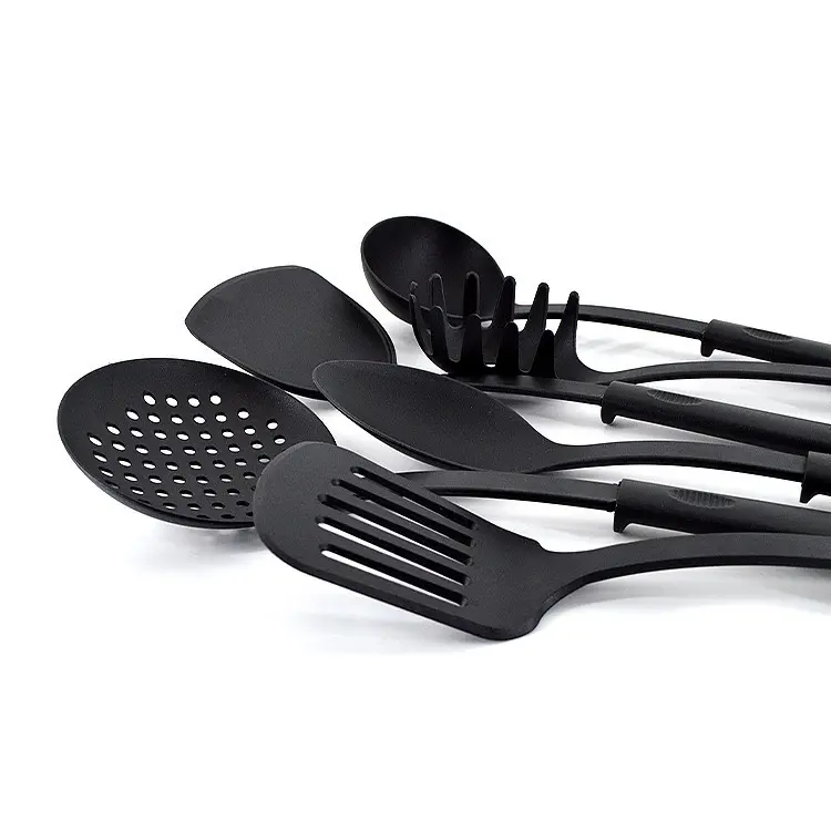 Set Perlengkapan Masak Multifungsi: Spatula, Centong, Dan Saringan