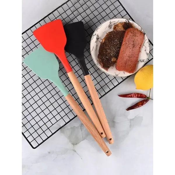 Spatula Masak Silikon dengan Gagang Kayu Tahan Panas 32Cm