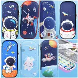 Kotak Pensil 3d Timbul Karakter Astronout / Tempat Alat Tulis — 3